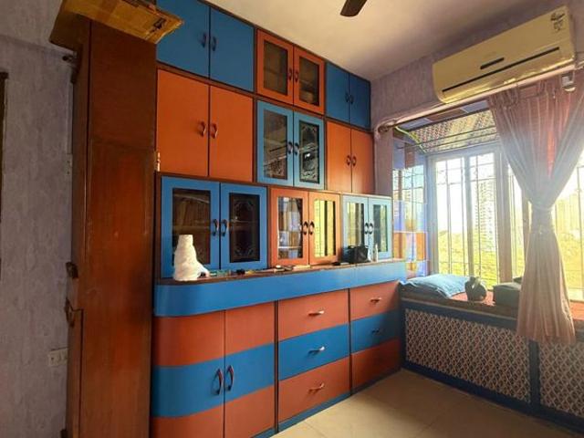 Resale | 3 BHK + Prayer Room,Servant Room 900 Sq.Ft. Apartment in Dosti Clover