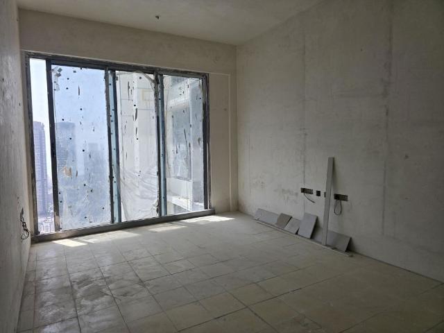 Resale | 3 BHK + Prayer Room,Study Room,Store Room 1400 Sq.Ft. Apartment in Rustomjee Crown