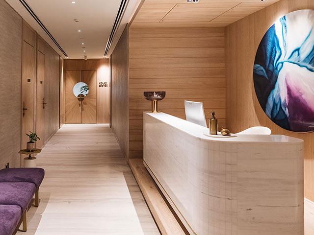 Resale | 3 BHK + Prayer Room,Study Room,Store Room 1373 Sq.Ft. Apartment in Lodha Trump Tower