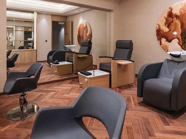 Resale | 3 BHK + Prayer Room,Store Room 1322 Sq.Ft. Apartment in Lodha Trump Tower