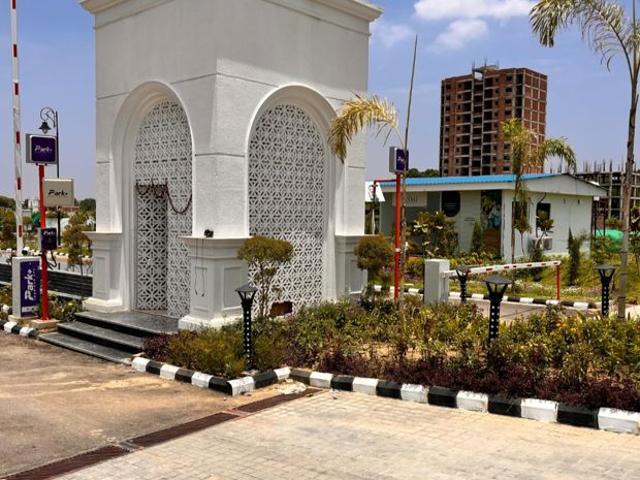 Resale | 3 BHK + Prayer Room,Store Room 1650 Sq.Ft. Villa in Raebareli Road