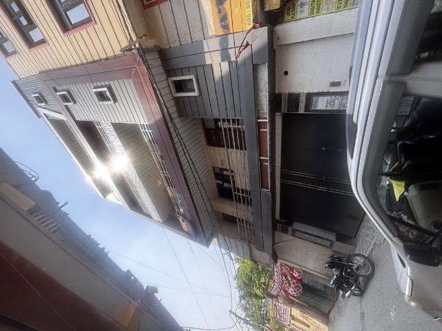 Resale | 100 Sq.Yd. Apartment in Palam Vihar