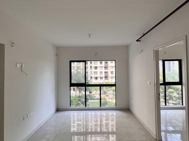 Resale | 1.5 BHK + 505 Sq.Ft. Apartment in Runwal Gardens