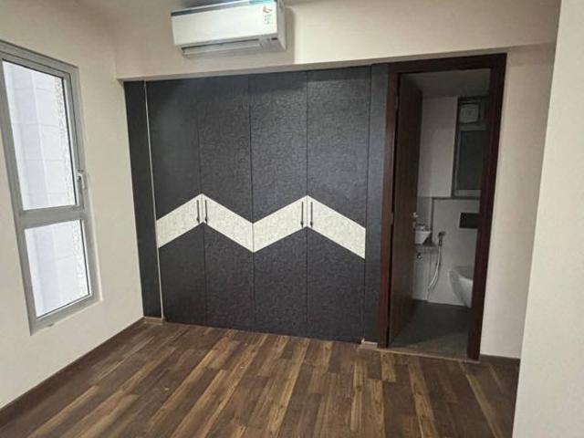 Resale | 1.5 BHK 569 Sq.Ft. Apartment in Piramal Vaikunth