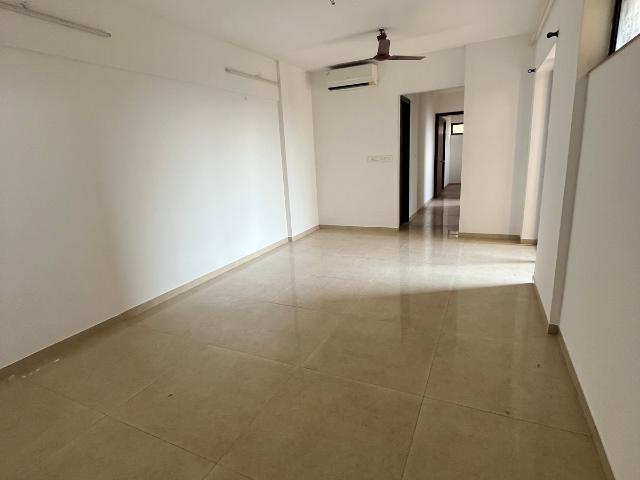 Resale | 1.5 BHK 638 Sq.Ft. Apartment in Lodha Palava City Lakeshore Greens