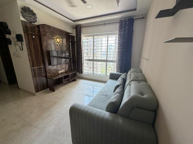 Resale | 1.5 BHK + Extra Room,Store Room 550 Sq.Ft. Apartment in Lodha Amara New Tower