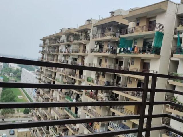 Resale | 1.5 BHK + Extra Room 444 Sq.Ft. Apartment in Adore Samriddhi