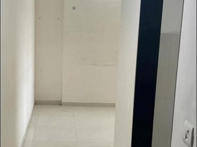 Resale | 1.5 BHK + Pooja Room 610 Sq.Ft. Apartment in Lodha Splendora