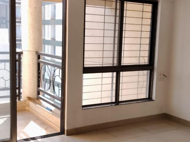 Resale | 1.5 BHK + Pooja Room 890 Sq.Ft. Apartment in Amit Colori