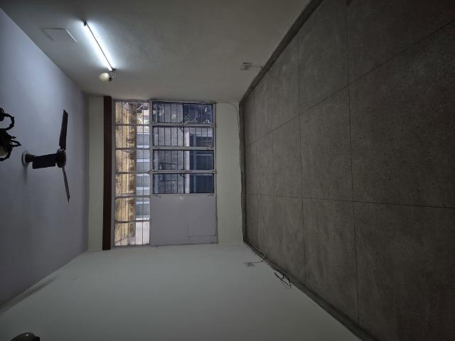 Resale | 1.5 BHK + Study Room 680 Sq.Ft. Apartment in Mayur Vihar
