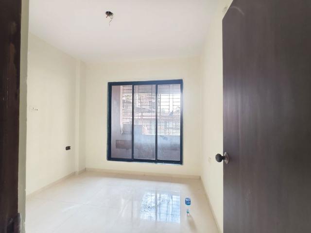 Resale | 1.5 BHK + Study Room 750 Sq.Ft. Apartment in Shah Arcade