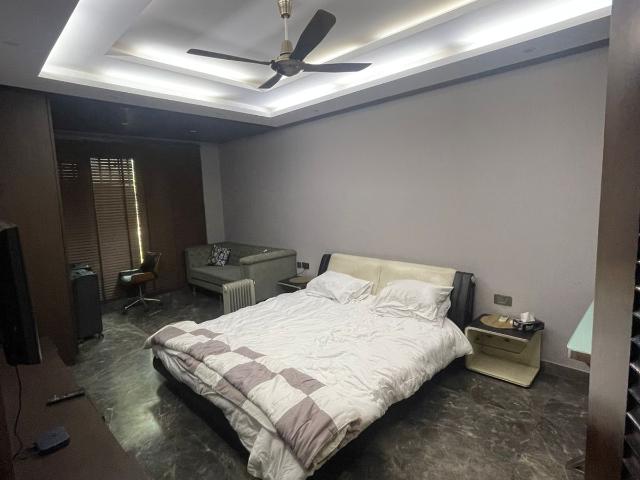 Resale | 1 BHK 1607 Sq.Ft. Apartment in Central Park Bellavista Towers
