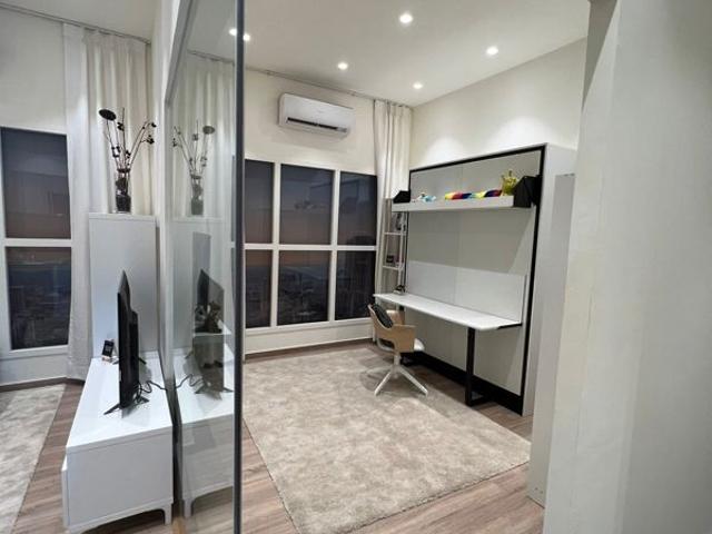 Resale | 1 BHK 328 Sq.Ft. Apartment in Rustomjee Bella Phase 1