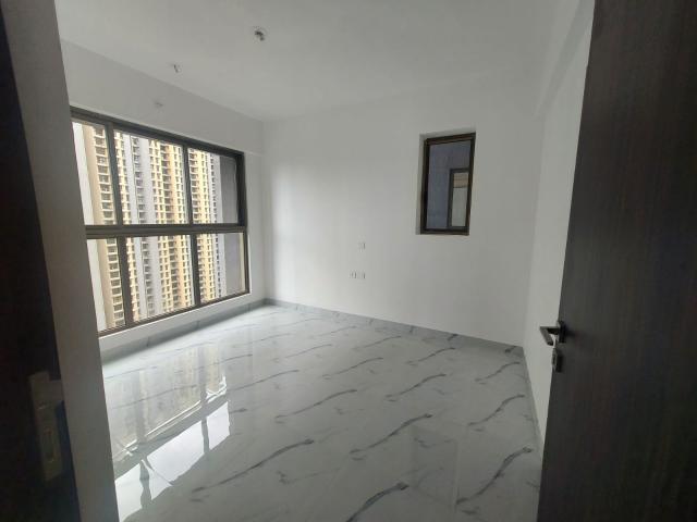 Resale | 1 BHK 418 Sq.Ft. Apartment in Raymond Ten X Habitat