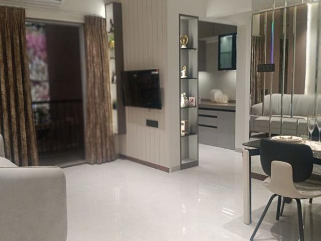 Resale | 1 BHK 420 Sq.Ft. Apartment in Tharwani Vedant Imperial Apartment