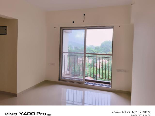Resale | 1 BHK 422 Sq.Ft. Apartment in Metropolis Aquaris Phase 1