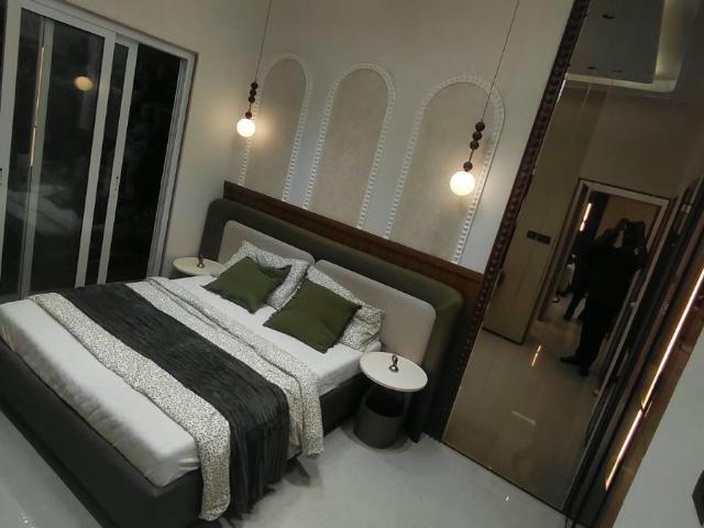 Resale | 1 BHK + 430 Sq.Ft. Apartment in Stans Vantage