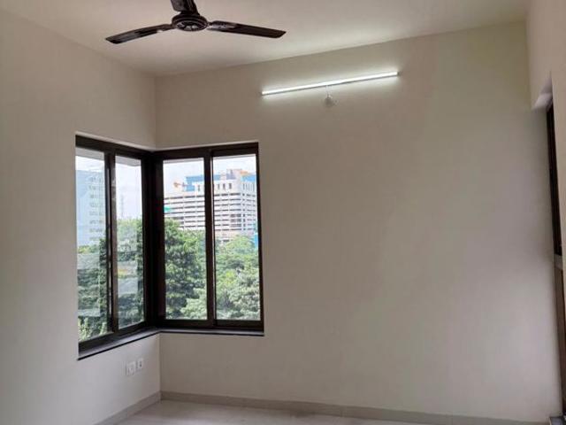 Resale | 1 BHK 455 Sq.Ft. Apartment in Paranjape Trident Towers