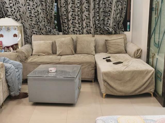 Resale | 1 BHK 450 Sq.Ft. Apartment in Ahimsa Tower