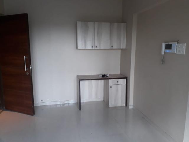 Resale | 1 BHK 450 Sq.Ft. Apartment in Kabra Aurum