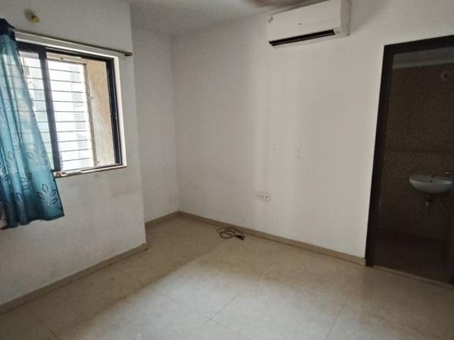 Resale | 1 BHK 450 Sq.Ft. Apartment in Lodha Downtown