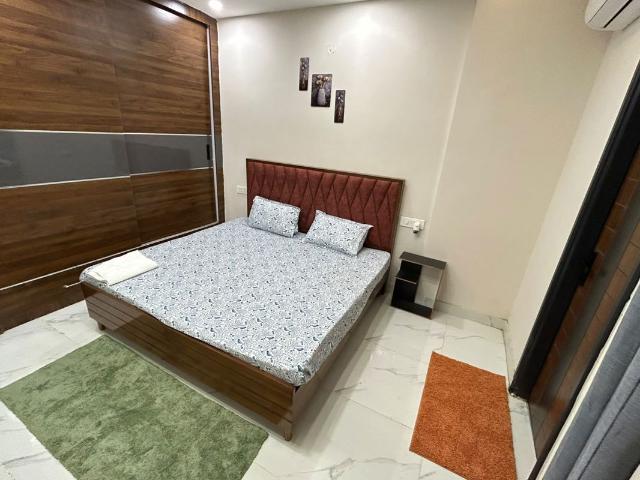 Resale | 1 BHK 450 Sq.Ft. Apartment in Sky Homes