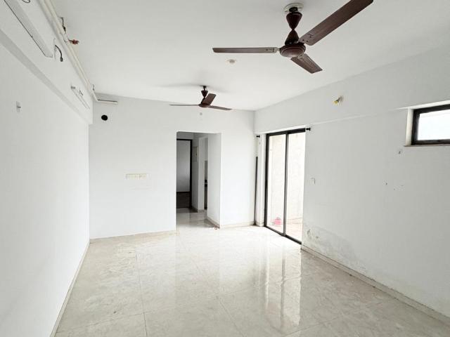 Resale | 1 BHK 505 Sq.Ft. Apartment in Lodha Lakeshore Greens