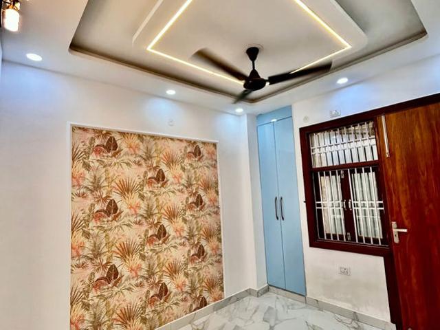 Resale | 1 BHK 500 Sq.Ft. Villa in Meera Tower Chembur
