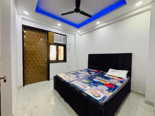Resale | 1 BHK + 550 Sq.Ft. Apartment in Vishwakarma Colony