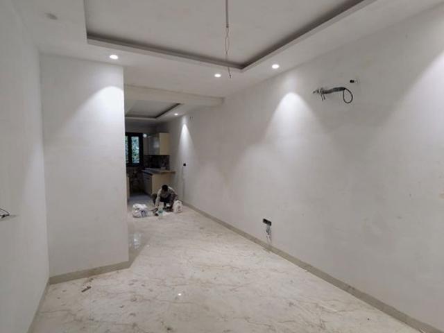 Resale | 1 BHK + 550 Sq.Ft. Apartment in Vishwakarma Colony