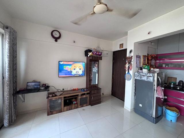Resale | 1 BHK 550 Sq.Ft. Apartment in Jhamtani Vision Ace Phase 2