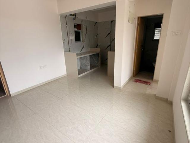 Resale | 1 BHK 550 Sq.Ft. Apartment in Parekh Celeste
