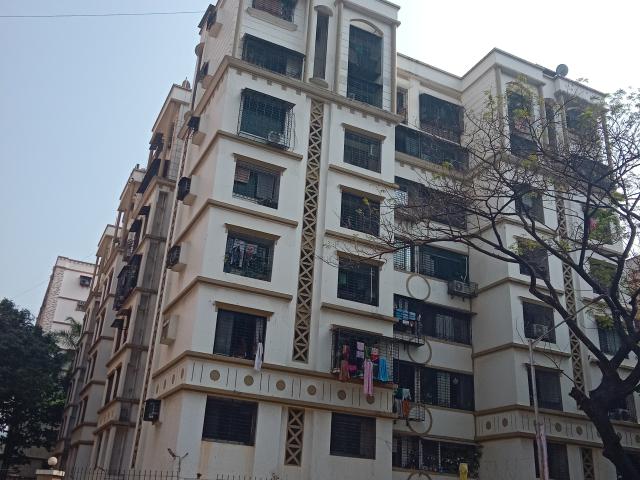Resale | 1 BHK 560 Sq.Ft. Apartment in Raj Umang 2