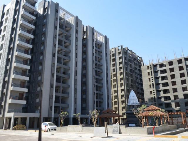 Resale | 1 BHK + 585 Sq.Ft. Apartment in Suyog Nisarg