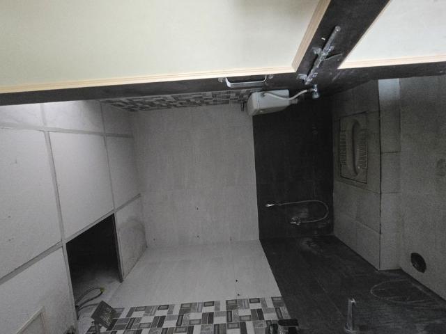 Resale | 1 BHK 580 Sq.Ft. Apartment in Amar Tower