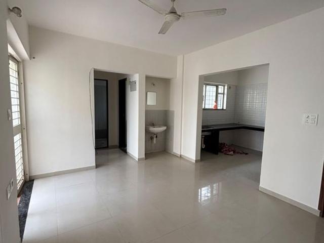 Resale | 1 BHK + 590 Sq.Ft. Apartment in Guardian Lake Shire