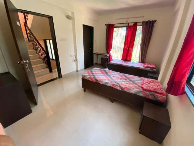 Resale | 1 BHK 600 Sq.Ft. Apartment in Blue 33 Mayfair