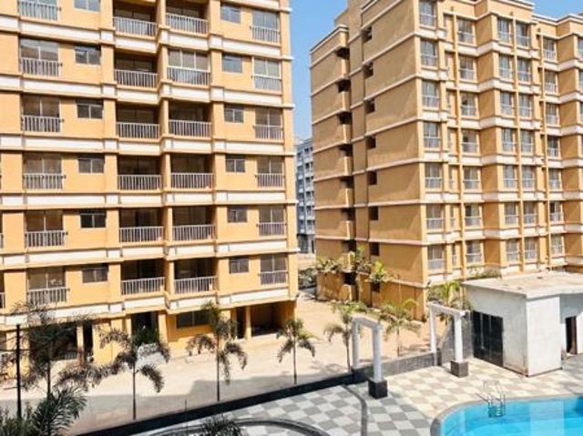 Resale | 1 BHK 600 Sq.Ft. Apartment in Labdhi Gardens Phase 8