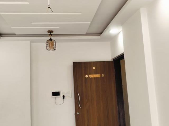 Resale | 1 BHK 610 Sq.Ft. Apartment in RNA NG Aroma
