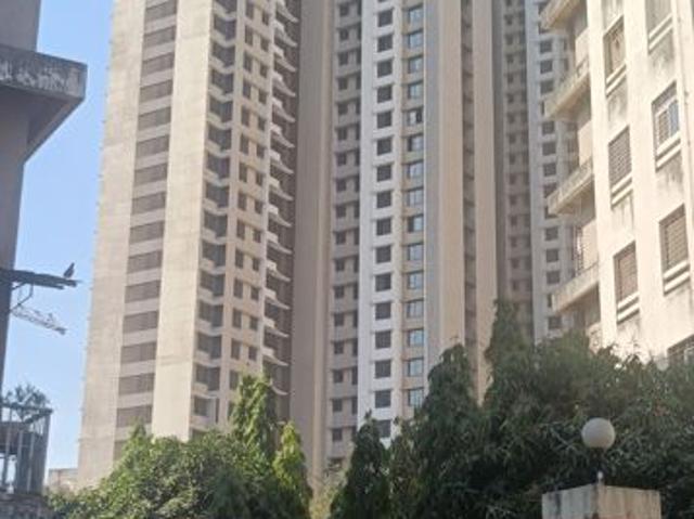 Resale | 1 BHK 650 Sq.Ft. Apartment in Kalpataru Srishti Namaah