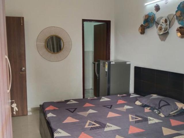 Resale | 1 BHK 650 Sq.Ft. Apartment in Pyramid Heights
