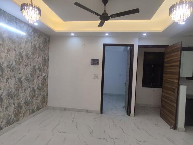 Resale | 1 BHK 650 Sq.Ft. Apartment in Sector 73