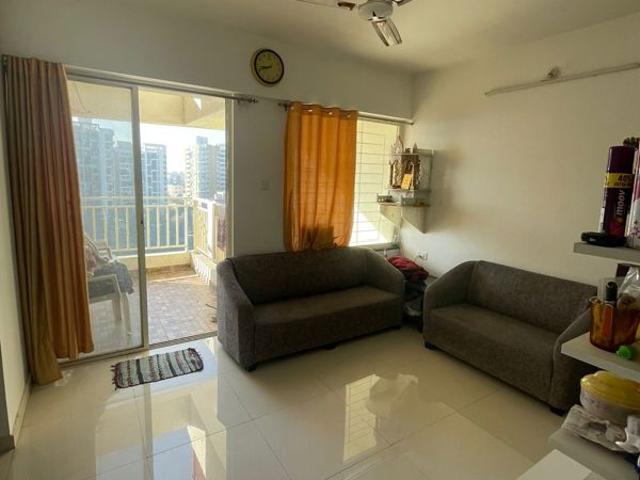 Resale | 1 BHK 680 Sq.Ft. Apartment in Majestique Manhattan Phase 2
