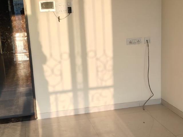 Resale | 1 BHK 680 Sq.Ft. Apartment in Sun Elite