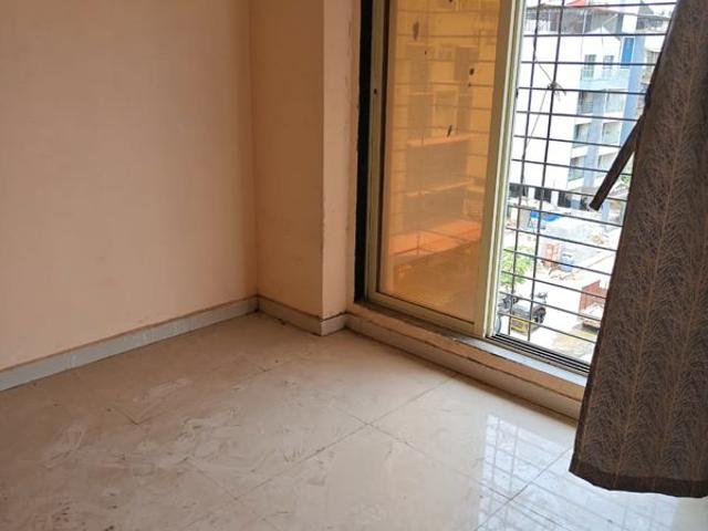 Resale | 1 BHK 700 Sq.Ft. Apartment in Karanjade