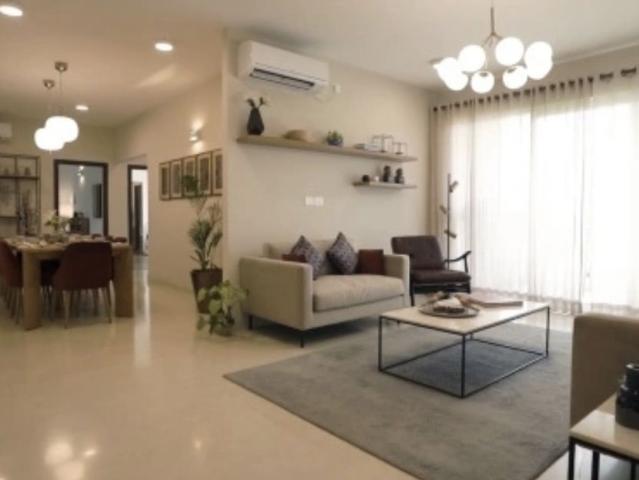 Resale | 1 BHK 722 Sq.Ft. Apartment in Godrej Palm Retreat
