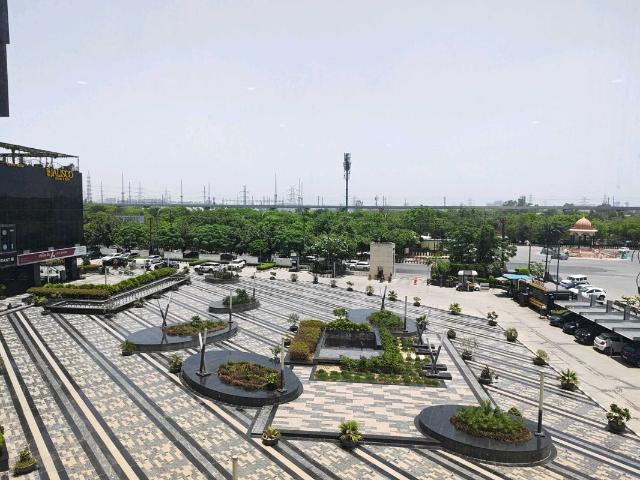 Resale | 1 BHK 800 Sq.Ft. Apartment in Urbtech NPX