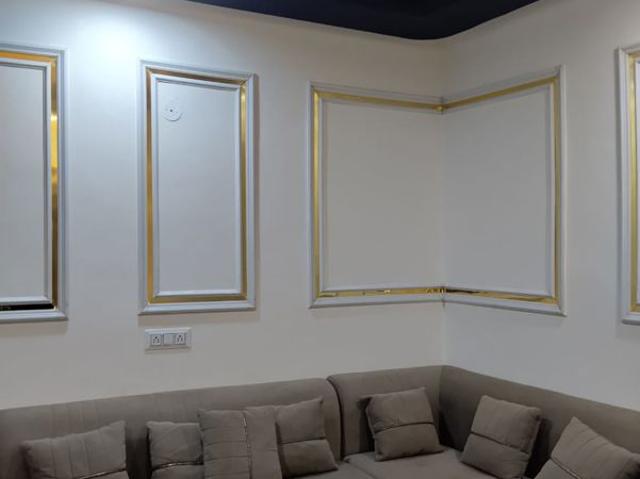 Resale | 1 BHK + Basement 600 Sq.Ft. Apartment in Krishna Tower Noida