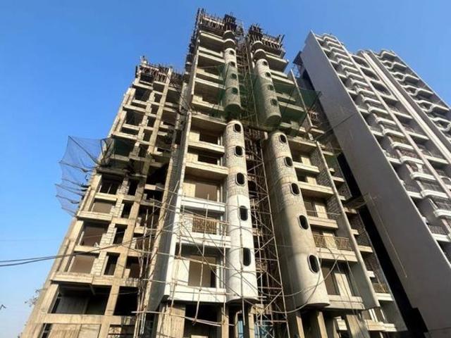 Resale | 1 BHK + Extra Room 440 Sq.Ft. Apartment in Tharwani Vedant Millenia