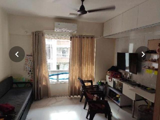 Resale | 1 BHK + Extra Room 450 Sq.Ft. Apartment in Blumen Apartments